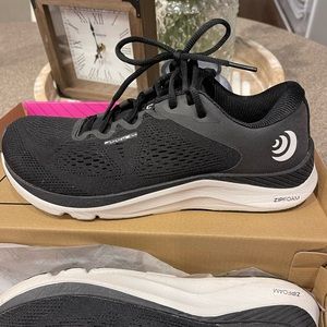 TOPO  Fli-lyte 4 Sneakers